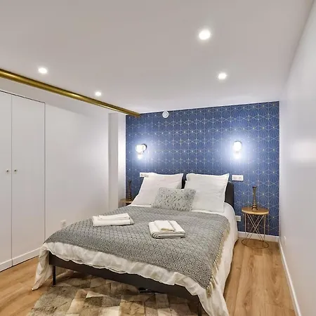 Newly Renovated ! Stunning 2br In The Heart Of 15 Apartment